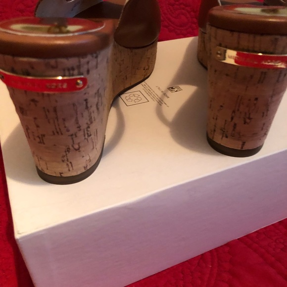 Michael Kors Peep Toe, leather upper, cork wedge with buckled heel strap Size 9 - Picture 3 of 4